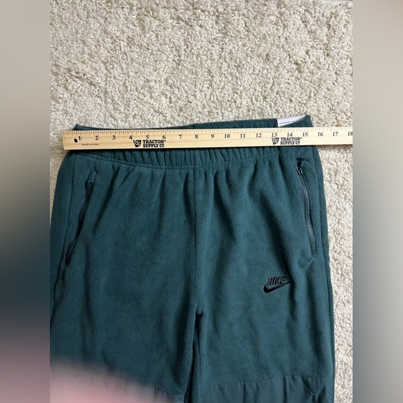 Men’s Size Medium Nike Club Fleece Joggers NWT - Picture 6 of 8